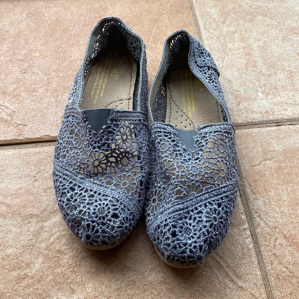 Toms shoes